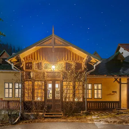 Semesterbostad Sovi Dom- Historicke Z 19 Storocia, 4km Od Banskej Stiavnice