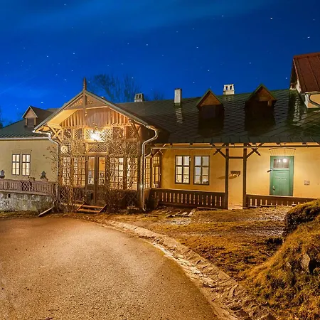Sovi Dom- Historicke Z 19 Storocia, 4km Od Banskej Stiavnice Дом отдыха *