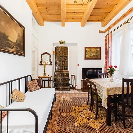 Sovi Dom- Historicke Z 19 Storocia, 4km Od Banskej Stiavnice Holiday home *