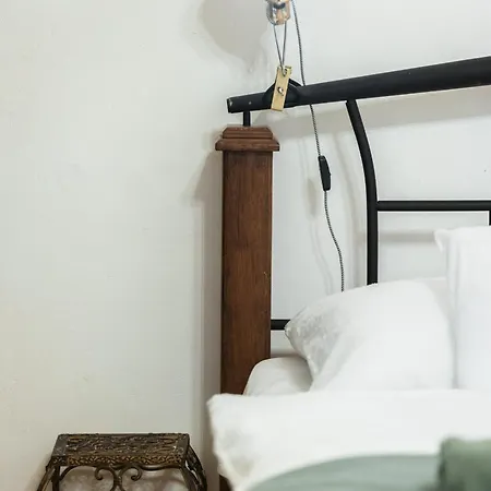 Sovi Dom- Historicke Z 19 Storocia, 4km Od Banskej Stiavnice Svaty Anton