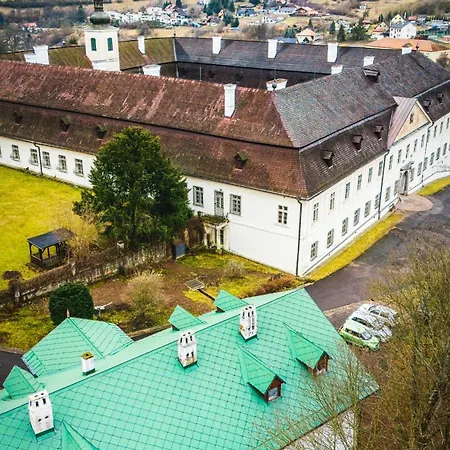 Holiday home Sovi Dom- Historicke Z 19 Storocia, 4km Od Banskej Stiavnice Svaty Anton