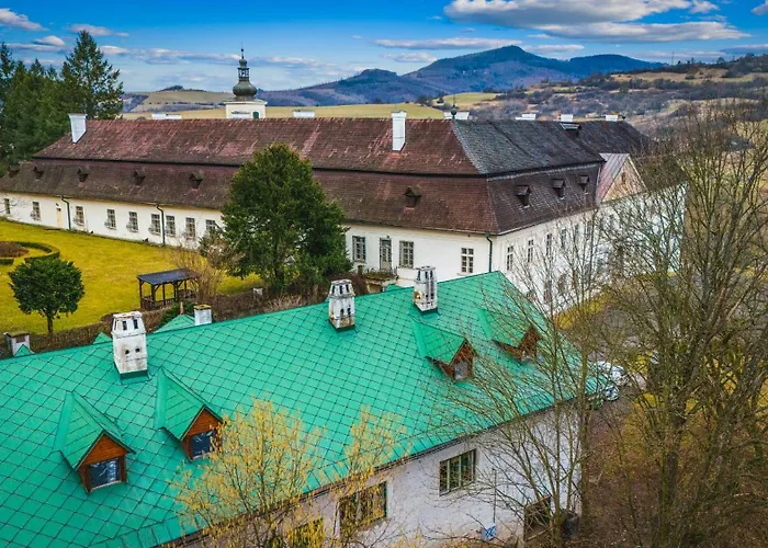 Сasa de vacaciones Soví Dom- Historické Z 19 Storočia, 4km Od Banskej štiavnice