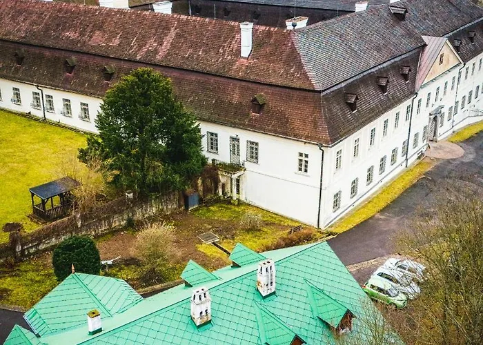 Сasa de vacaciones Soví Dom- Historické Z 19 Storočia, 4km Od Banskej štiavnice Svätý Anton