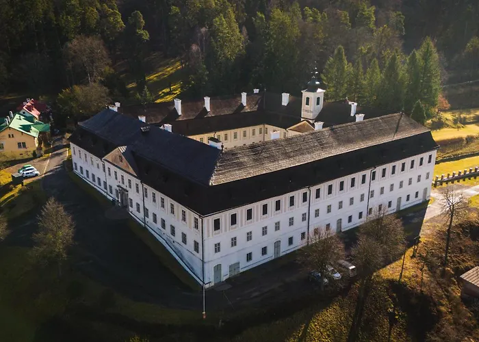 Сasa de vacaciones Soví Dom- Historické Z 19 Storočia, 4km Od Banskej štiavnice *