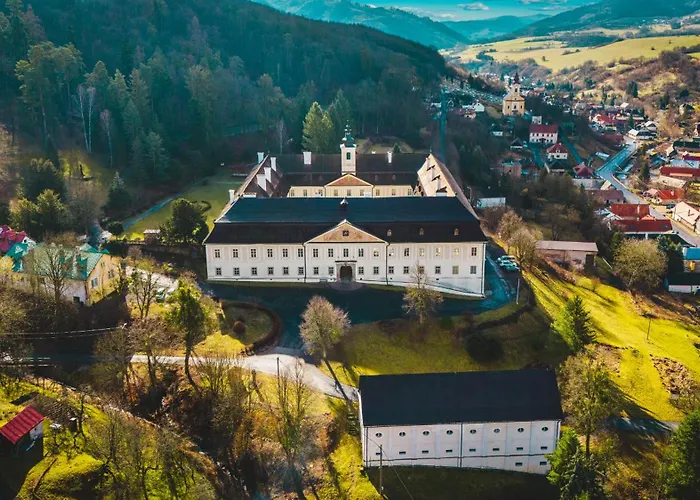 Soví Dom- Historické Z 19 Storočia, 4km Od Banskej štiavnice